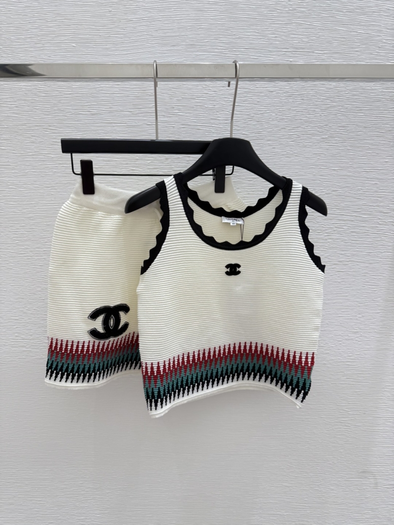 Chanel Summer Round-Neck Two-Piece Knit Vest Set - Luxe Elegance