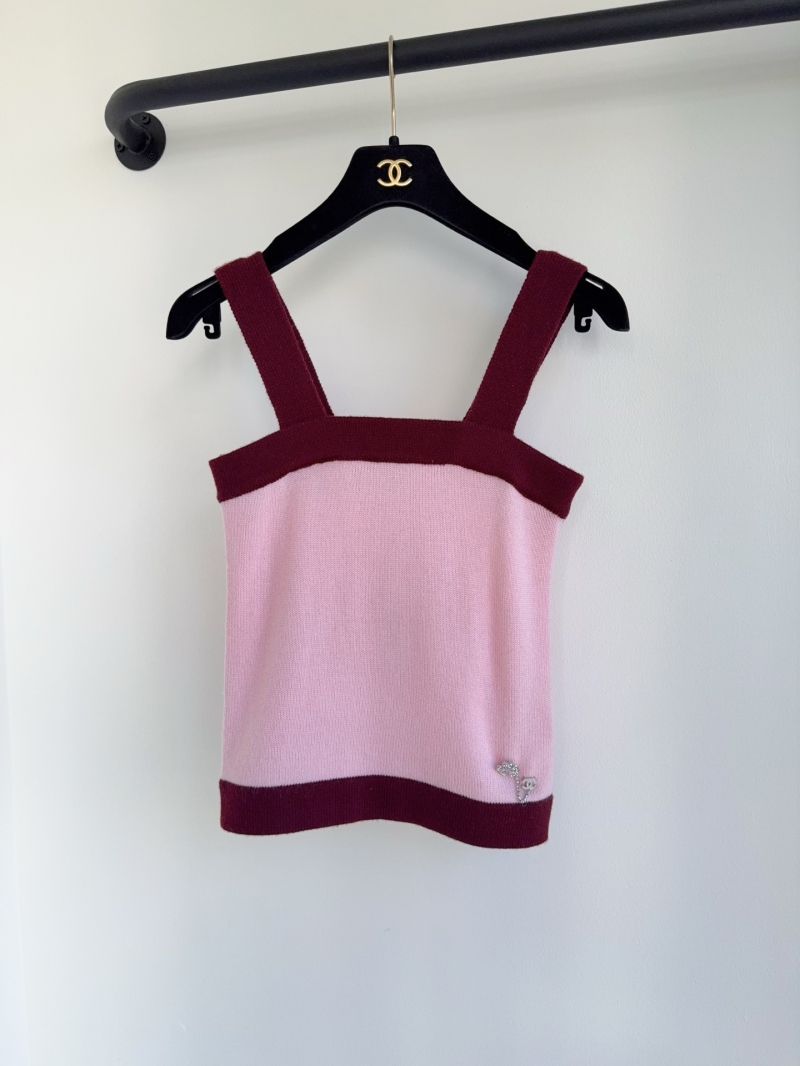 Chanel Elegant Contrast Pink Knitted Sleeveless Tank Top - Luxe Contrast Design