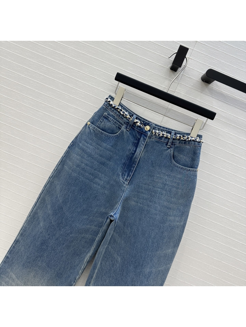 Chanel Coco Girl 25C Vintage Denim Straight-Leg Jeans - Luxe Retro Wash