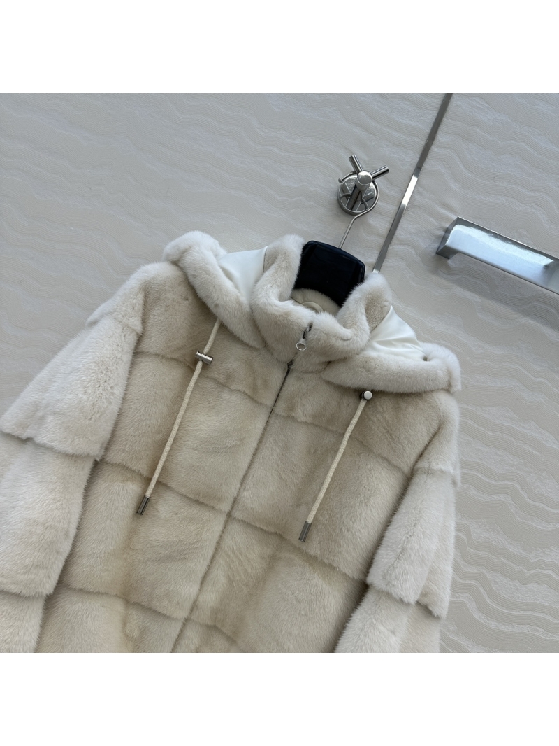 Dior Miss Dior Limited Edition Natural Mink Fur Hooded Coat – Copenhagen Auction House Purple Label