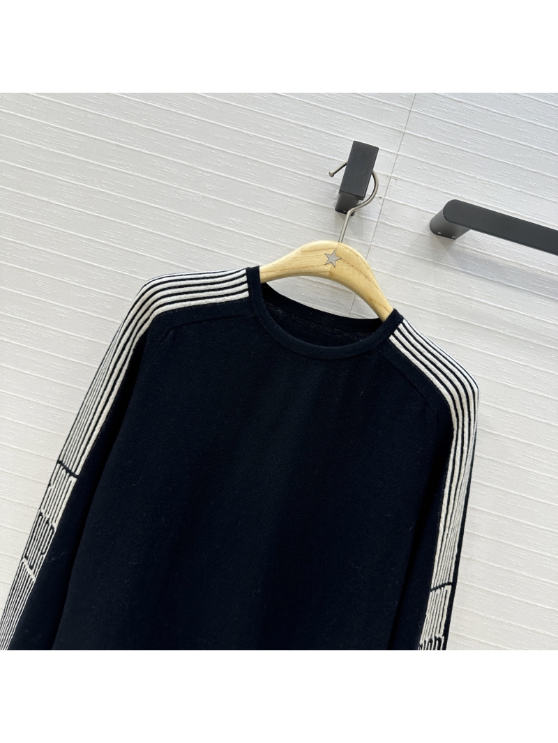 Dior Miss Dior Alpine Collection 18-Gauge Cashmere Pullover Sweater