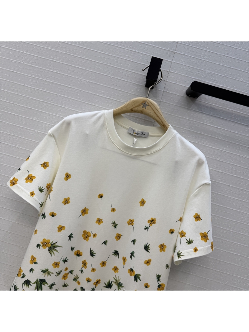 Dior 100% Pure Cotton Floral Embroidered Bee T-Shirt in Off-White