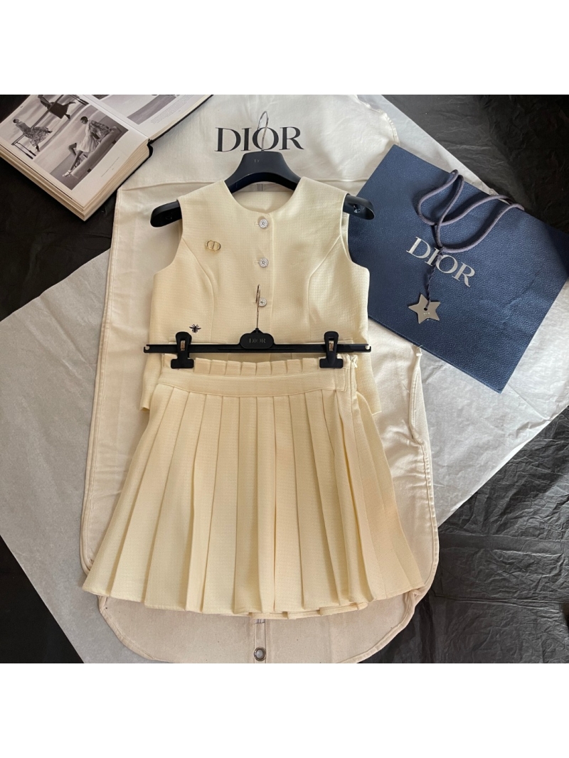 Dior Pale Butter Yellow Tailored Waistcoat with CD Brooch and Bee Embroidery