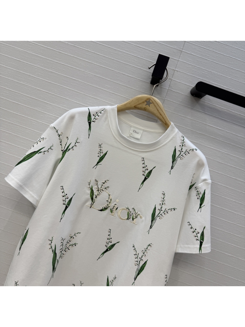 Dior 100% Pure Cotton Lily of the Valley Embroidered T-Shirt in Cream