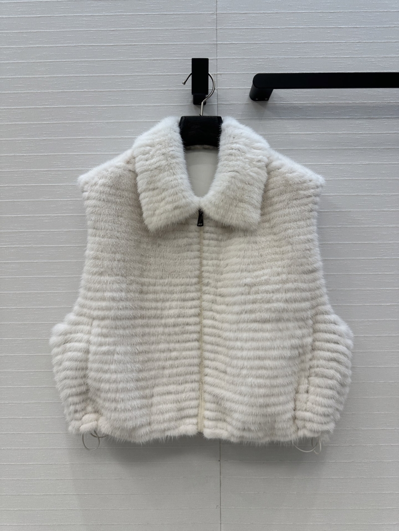 Fendi FF Luxe Mink Fur Vest in Premium White - Timeless Elegance with Adjustable Hem