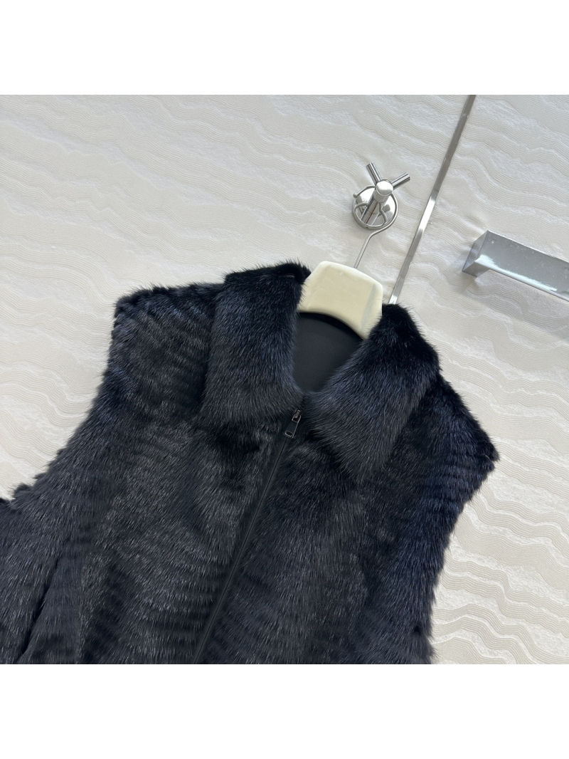 Fendi Limited Edition 100% Natural Mink Fur Vest in Black | Retro Chic, Hand-Stitched, Adjustable Hem