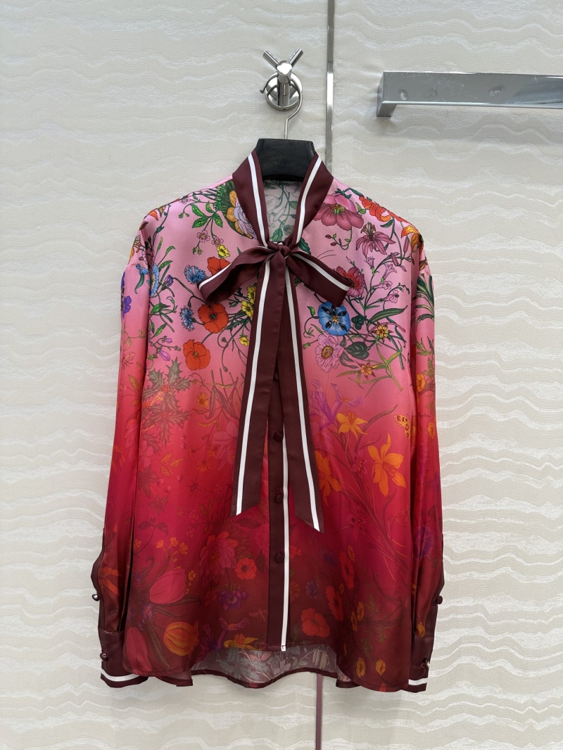 Gucci GG Romantic Vacation Printed Silk Shirt in Red