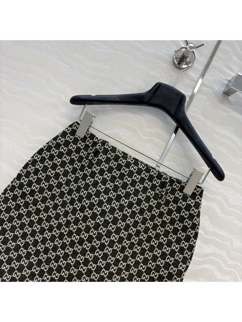Gucci GG Jacquard Loop Texture Mini Skirt - Signature Black & White, Retro Modern, A-Line Silhouette