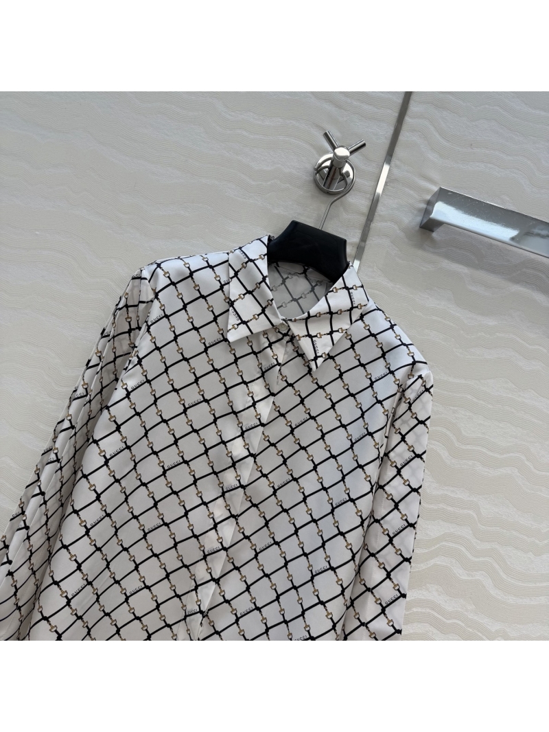 Gucci 100% Silk Twill Shirt | Elevated GG Horsebit Plaid Print Blouse in Cream/Black