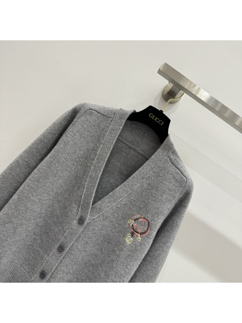 Gucci Embroidered V-Neck Wool-Cashmere Cardigan in Heather Gray