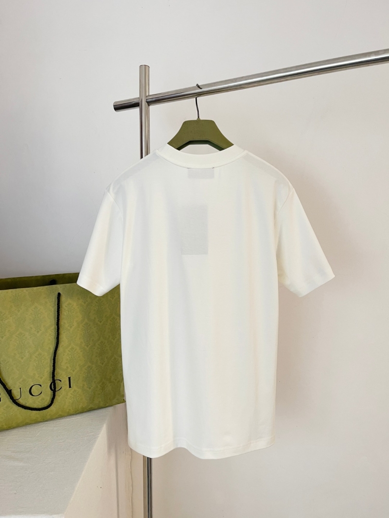Gucci Embossed Crest Ivory Cotton T-Shirt - Exquisite Unisex Luxury Tee