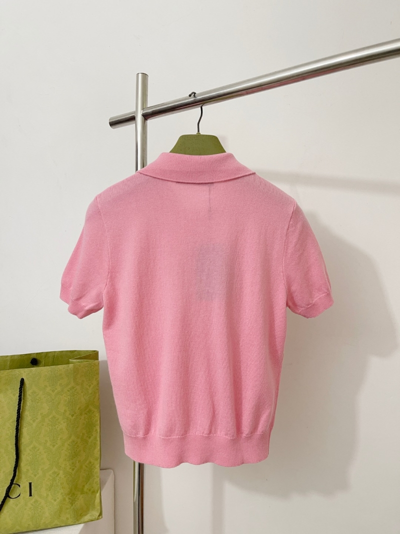 Gucci GG Embroidered Fine-Knit Polo Shirt in Light Pastel Pink