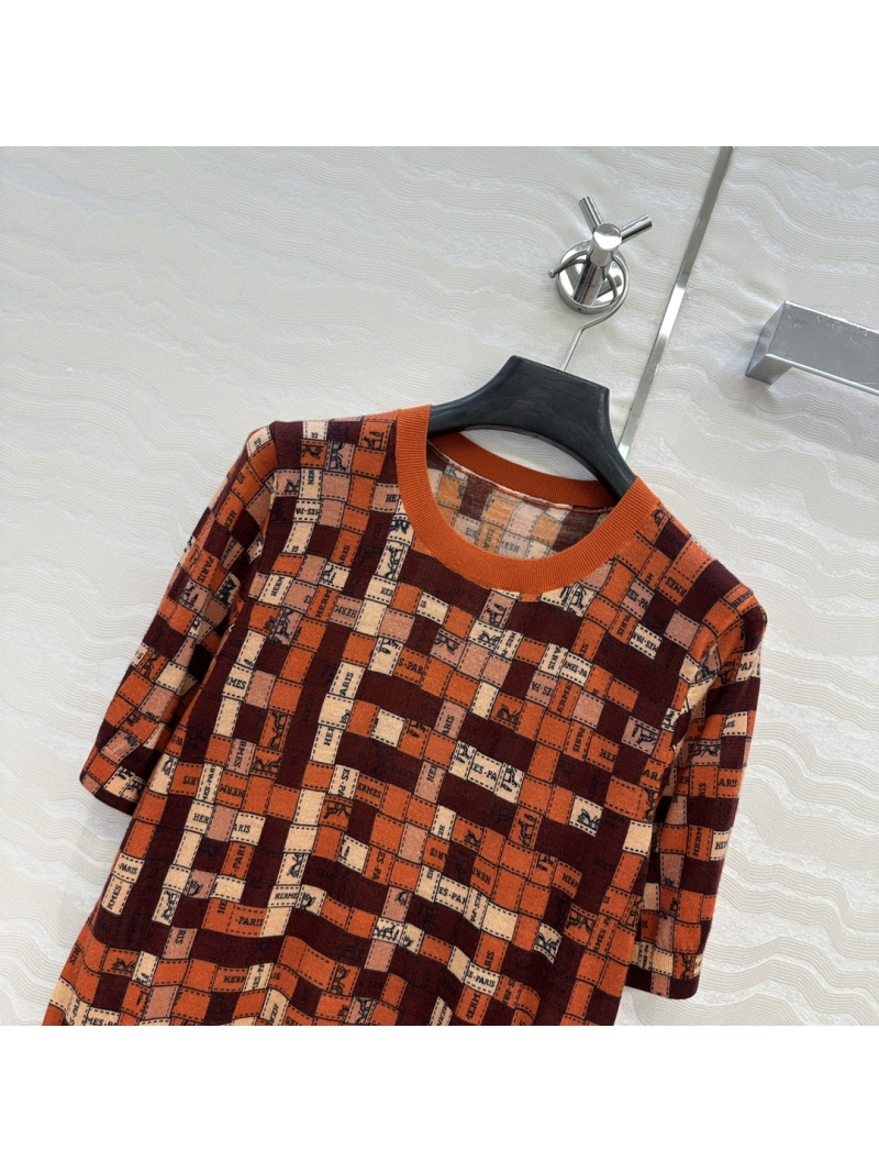 Hermès Luxe Merino Wool Short-Sleeve Top with Abstract Mosaic Print in Orange