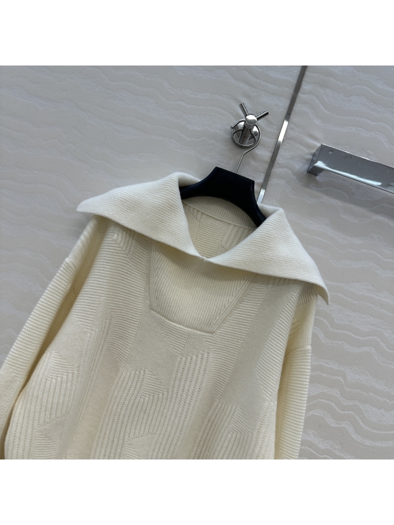 Hermes H Letter Sweater in White - Luxe Oversized Collar 100% Imported Wool