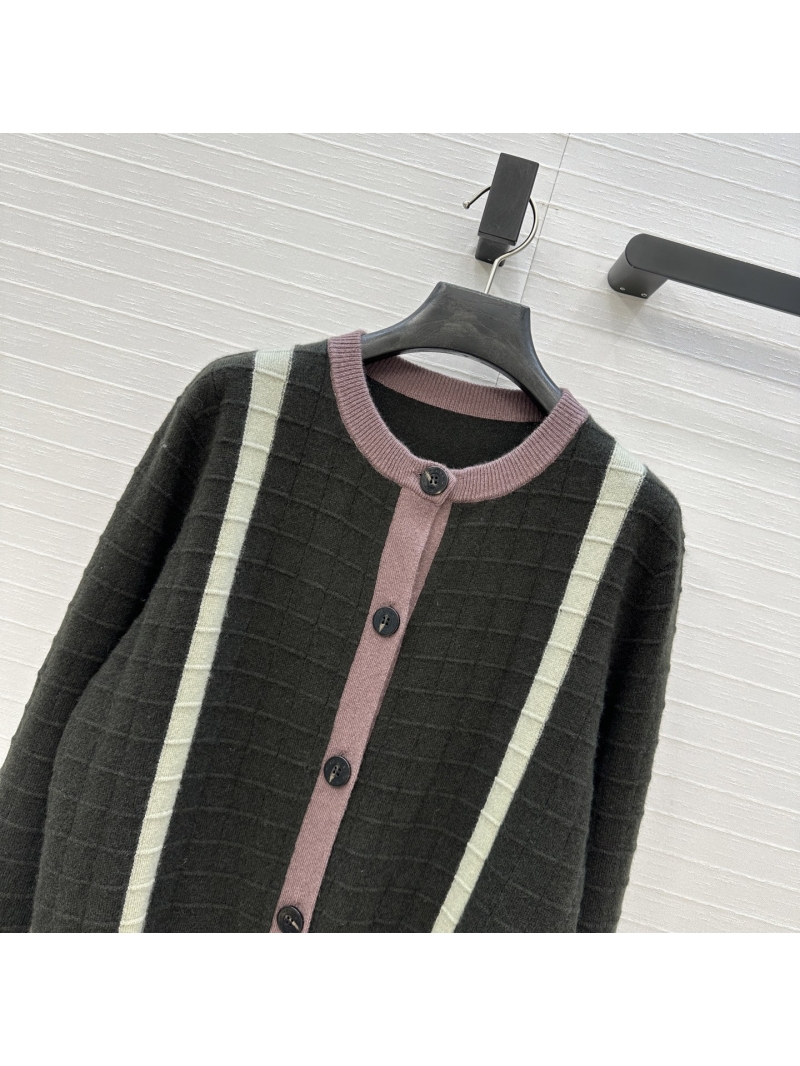 Hermes Early Fall 25 Saddle Training Embroidered Cashmere Knit Cardigan in Grey