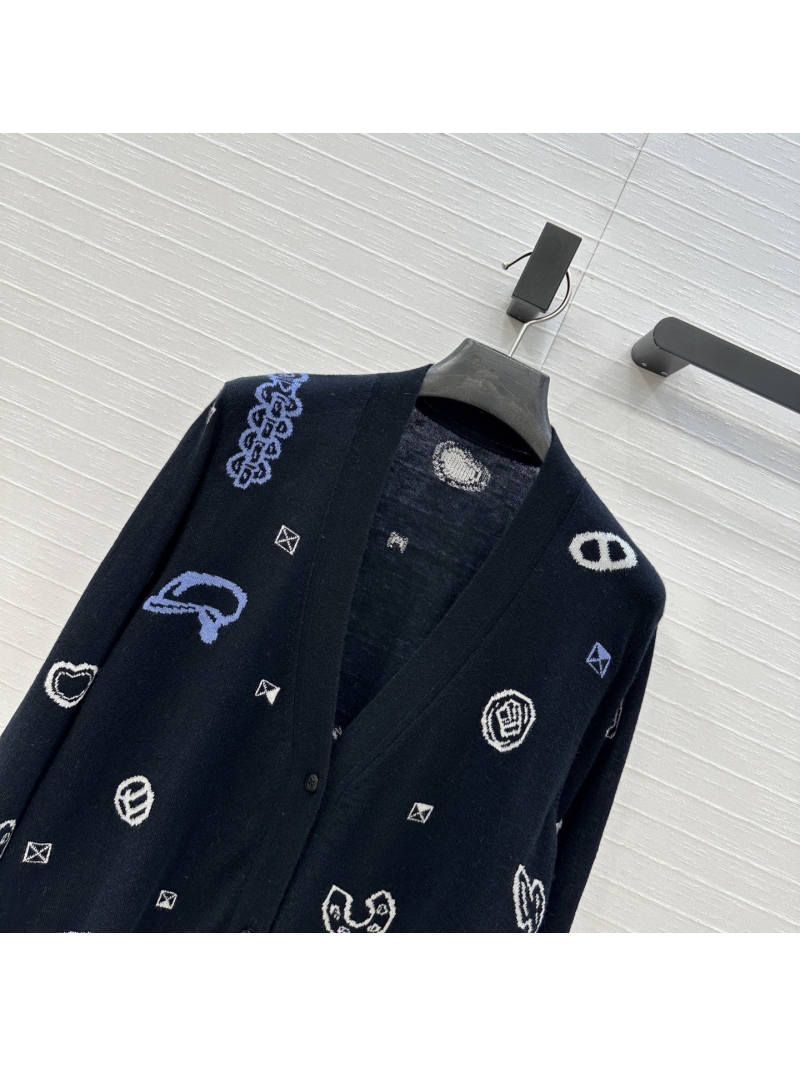 Hermès Early Autumn Jacquard V-Neck Cardigan in Black | Luxe Cashmere & Timeless Elegance