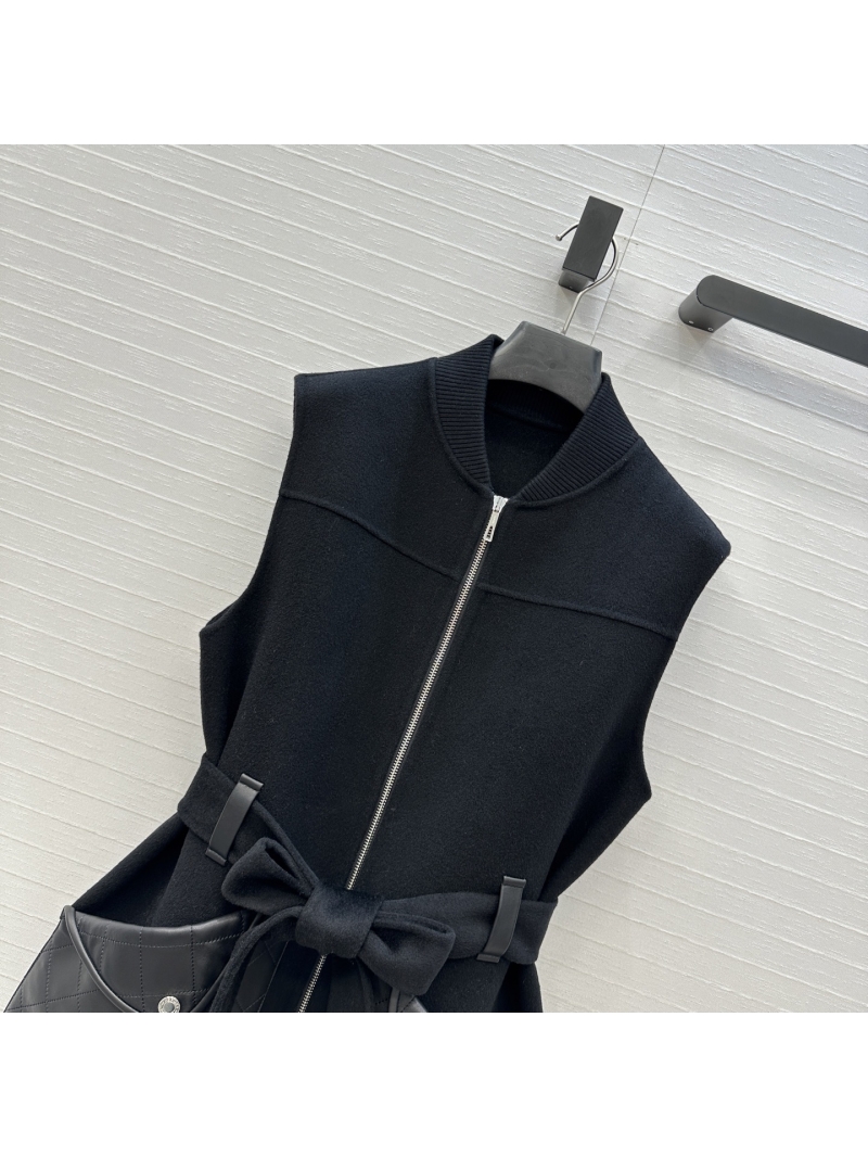 Hermès Exclusive Limited Edition Quilted Lambskin Trim Wool Zip Dress in Black