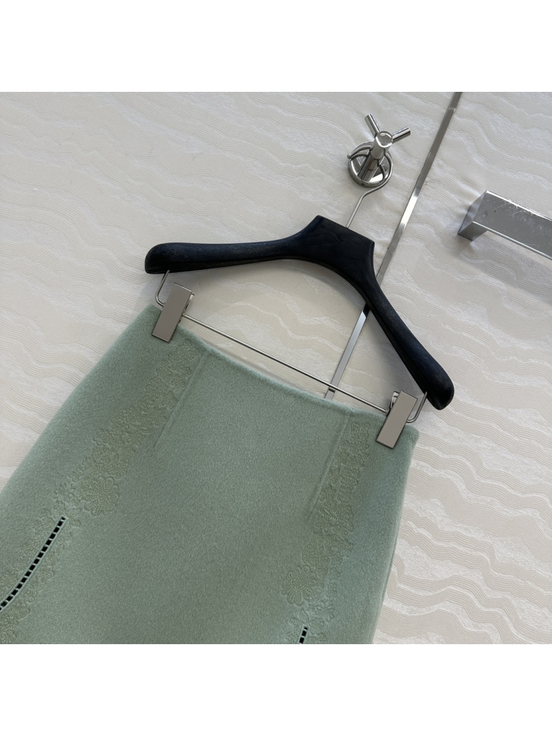 Hermes Limited Edition Avocado Green Heavy-Embellishment Openwork Embroidered Cashmere Mini Skirt