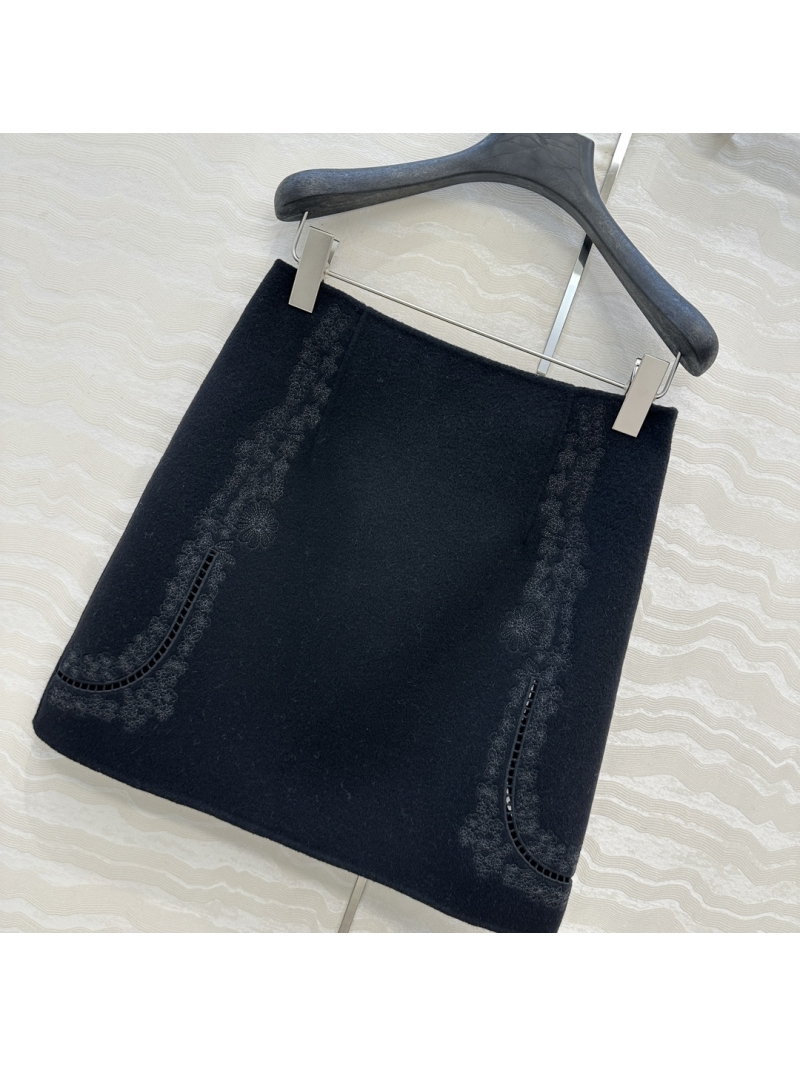 Hermes Limited Edition Heavy Craftsmanship Black Lace-Embroidered Cashmere Mini Skirt | A-Line Silhouette | Handmade Luxury