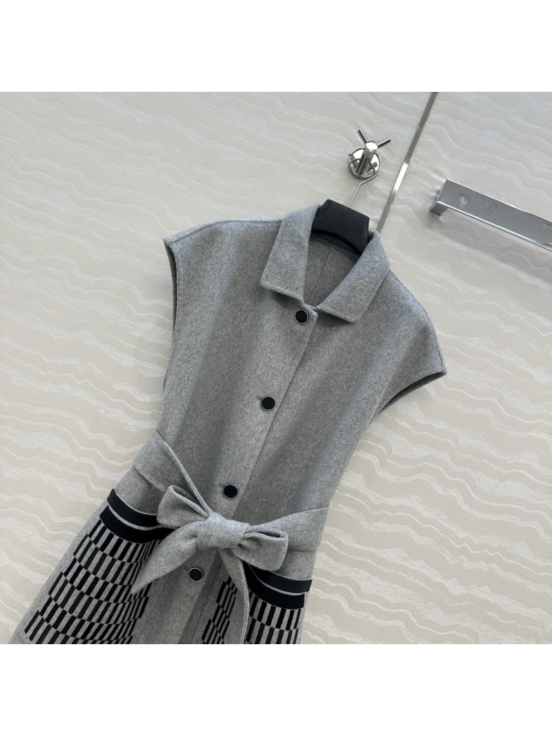 Hermes Gray Wool-Blend Vest Coat – Handcrafted Double-Faced Cashmere & Wool Sleeveless Layering Piece
