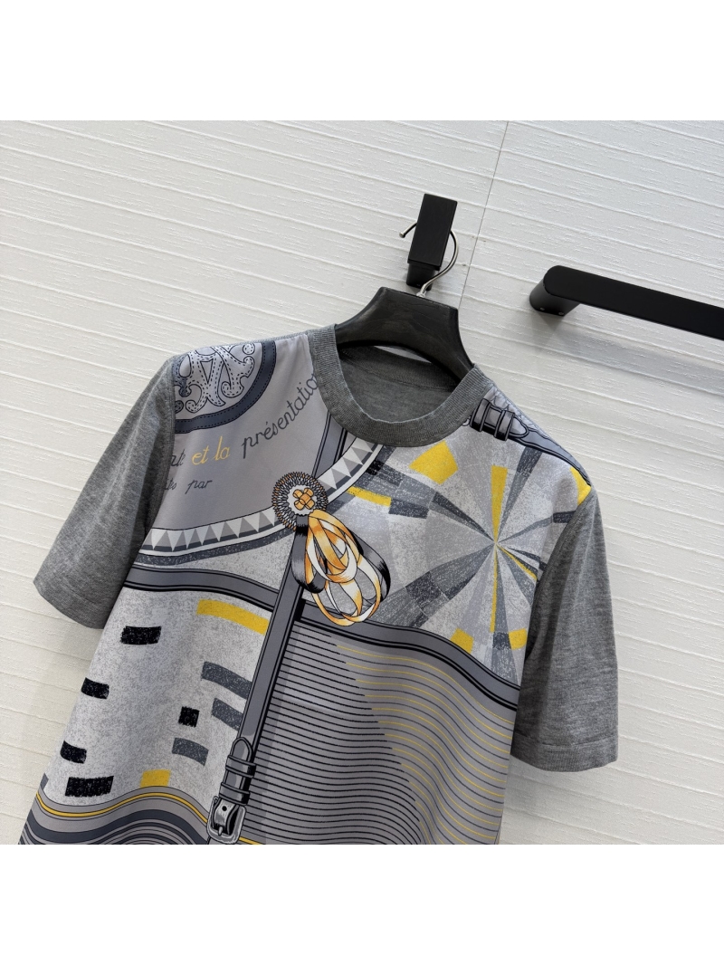 Hermes Wool-Blend Spliced Knit Top with Deconstructed Print in Grey