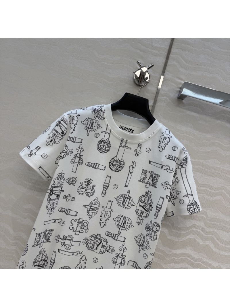 Hermès 100% Pure Cotton Coaching Remix Equestrian Print T-Shirt in White