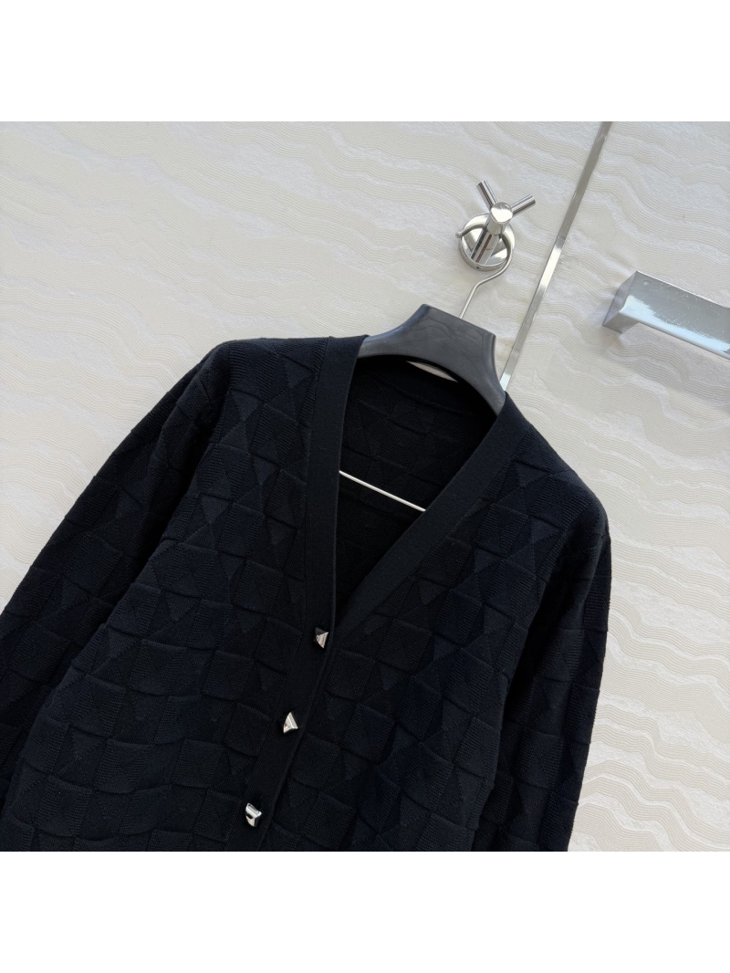 Hermès 100% Merino Wool 3D Jacquard V-Neck Cardigan in Black