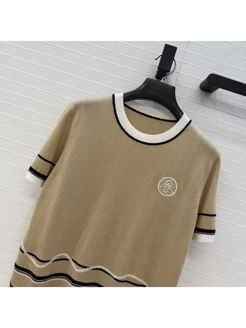 Hermès Ex Libris Embroidered Cashmere Wool Short-Sleeved Knit Sweater in Camel