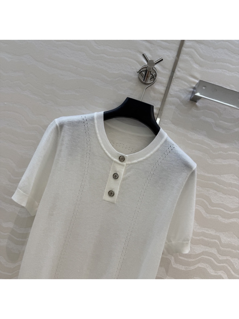 Hermes 100% Merino Wool 16-Gauge Henley Knit Top with Gold Coin Buttons - Cream