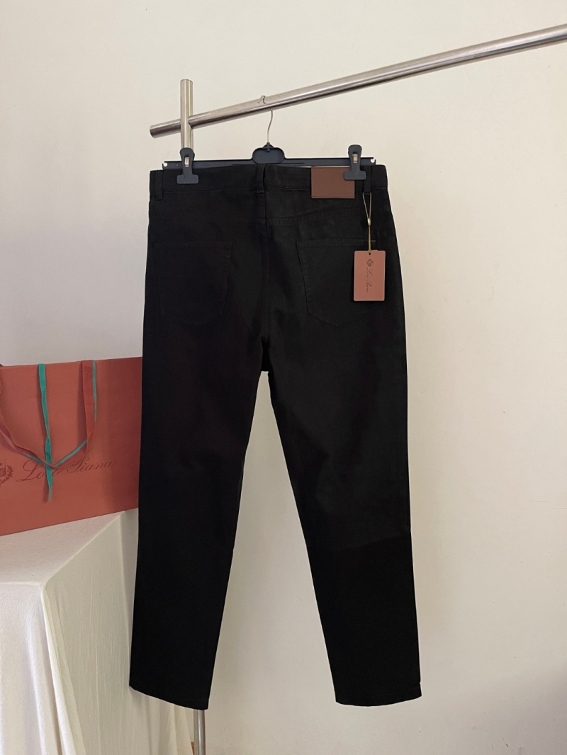 Loro Piana Men's Slim-Fit Black Denim Jeans - Luxe Comfort
