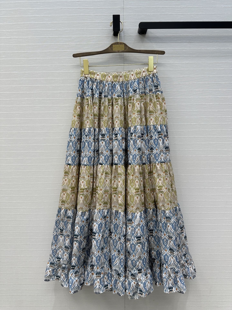 Loro Piana Elegant Floral Print Maxi Skirt - Luxe Resort Style