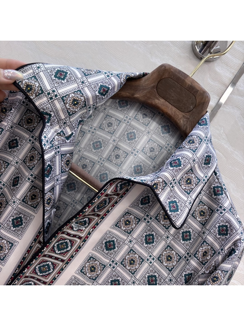 Loro Piana Exclusive Luxe Silk Blouse - High-Intelligence Old Money Style with Diamond Print