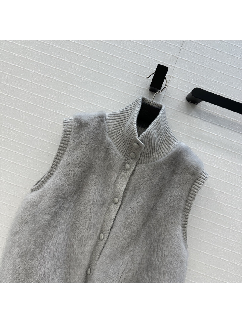 Loro Piana Gray Mink Fur Vest with Cashmere Knit Trim - Old Money Style Sleeveless Vest