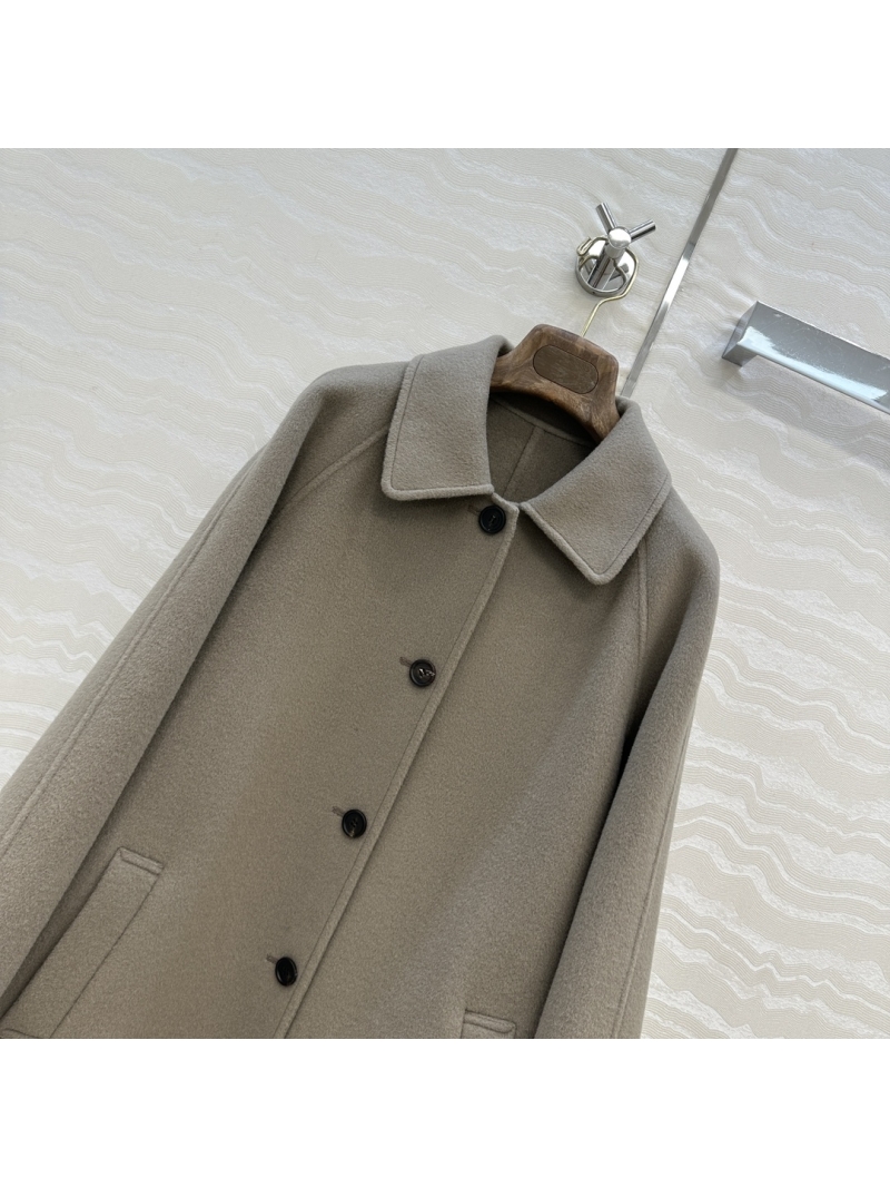 Loro Piana Long Wool Cashmere Blend Single-Breasted Trench Coat in Amber – Hand-Finished, Oversized Fit, Timeless Elegance