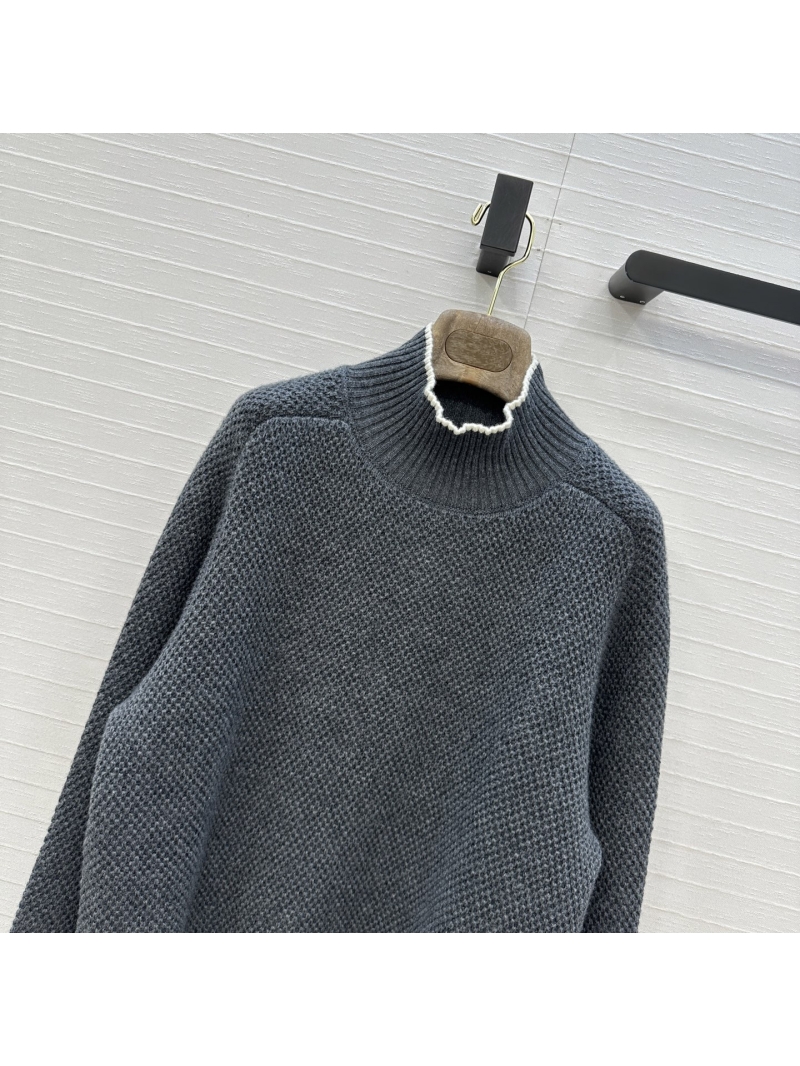 Loro Piana High-Neck Chunky Knit Cashmere Sweater – Timeless Old Money Style in Dark Gray