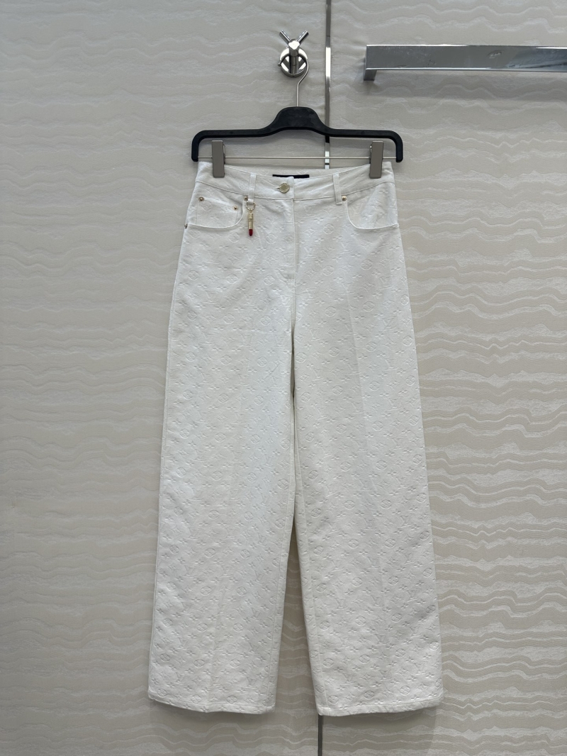 Louis Vuitton LV 25s Spring/Summer New Arrival Sproty Series White Monogram Logo Denim Pants with Lipstick Metal Charm