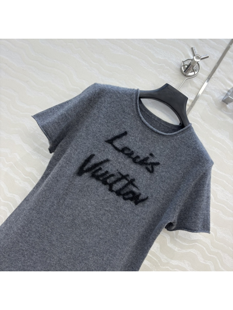Louis Vuitton Gray Short-Sleeve Cashmere Blend Sweater with Embroidered Monogram