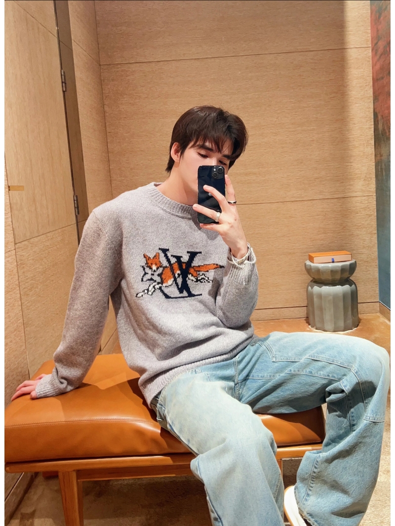 Louis Vuitton Jumping Fox Heathered Gray Wool-Cotton Sweater - Sumptuous Artisan Knit