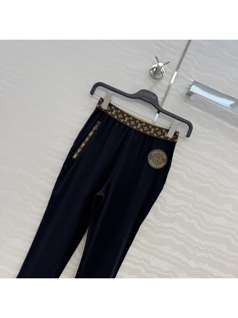 Louis Vuitton Monogram Trim Spandex Blend High-Waist Slimming Yoga Leggings in Black