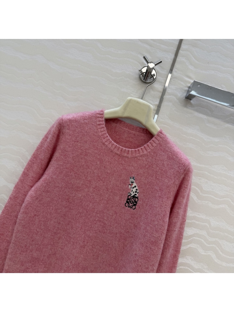 Loewe Exquisite 100% Wool Bunny-Embroidered Pullover Sweater | Featherlight & Elegant Pink
