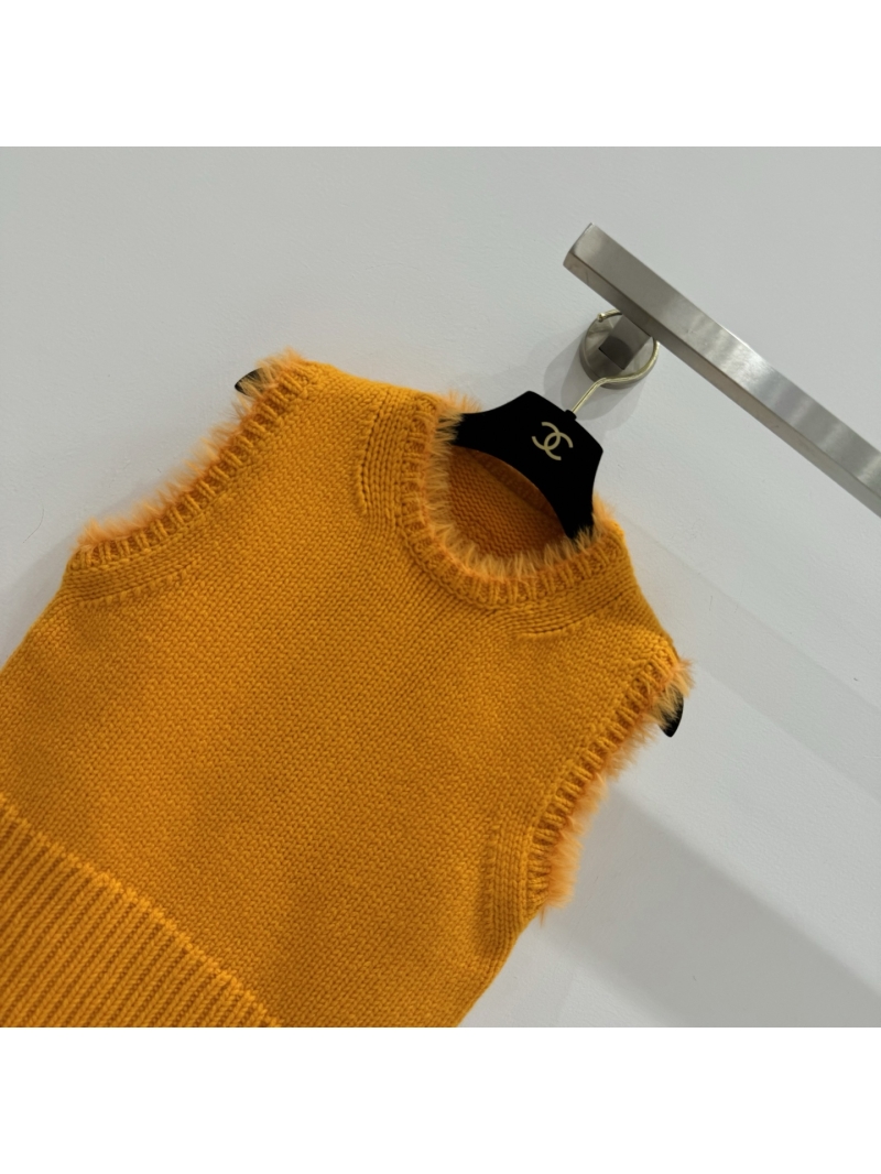 Loewe Vibrant Marigold Chunky Knit Vest with Luxurious Faux-Fur Trim