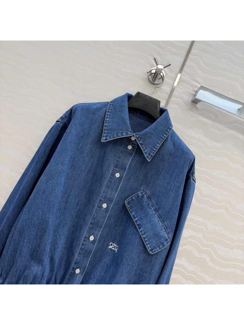Loewe Premium 100% Cotton Enzyme-Washed Denim Cropped Jacket in Vintage Blue
