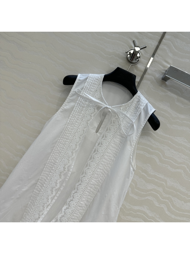 Miu Miu Luxe White Lace Dress - Vintage Sweetheart Style