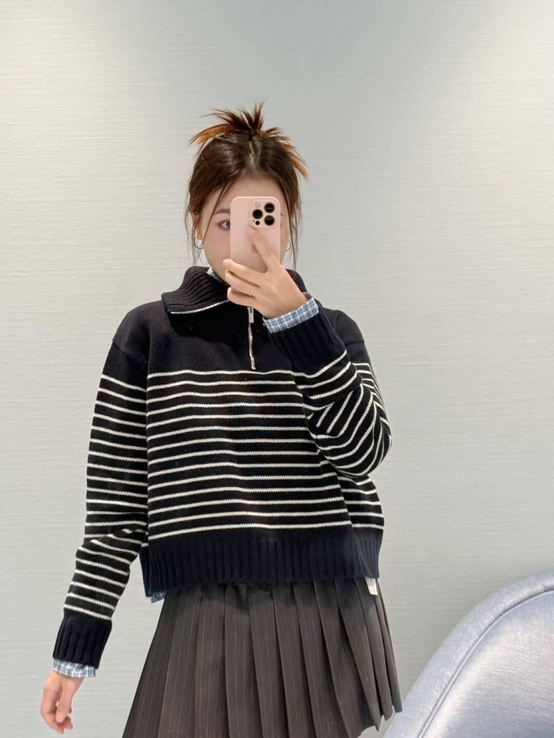 Miu Miu 25Fw Early Autumn Collection Striped Sweater - Black & White | Semi-Zip Design, Luxe Cashmere Yarn, Youthful Elegance