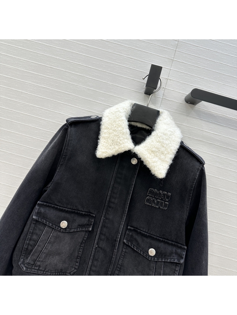 Miu Miu Quilted Denim Jacket with Faux Fur Collar – Black, Women's Outerwear