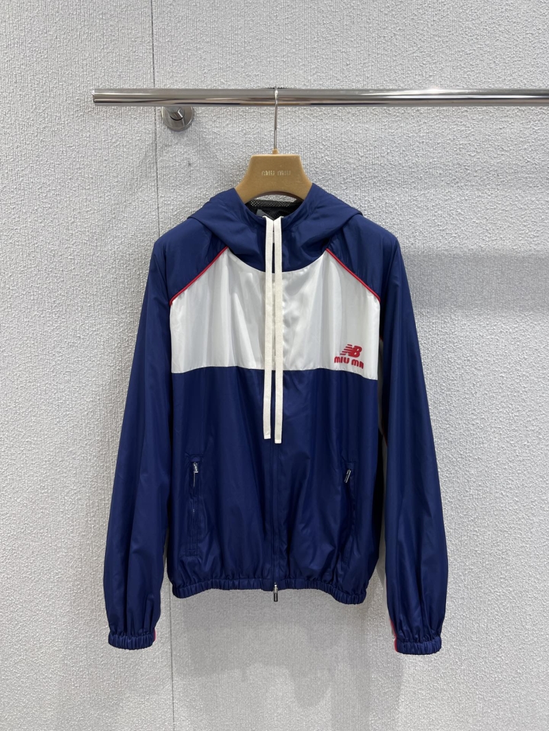 Miu Miu & New Balance Collaboration Color-Block Hooded Windbreaker Jacket in Navy Blue, High-Quality Windproof Fabric, Oversize Fit