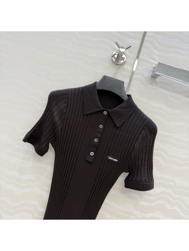 Miu Miu Exquisite 100% Merino Wool Slim-Fit Polo Top | Signature 18-Gauge Knit