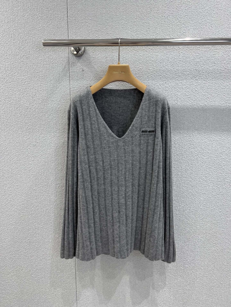 Miu Miu Wool-Cashmere Blend Ribbed V-Neck Sweater in Charcoal Grey