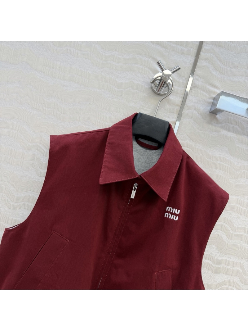 Miu Miu Limited Edition Natal Red Yarn-Dyed Denim Sleeveless Vest Jacket