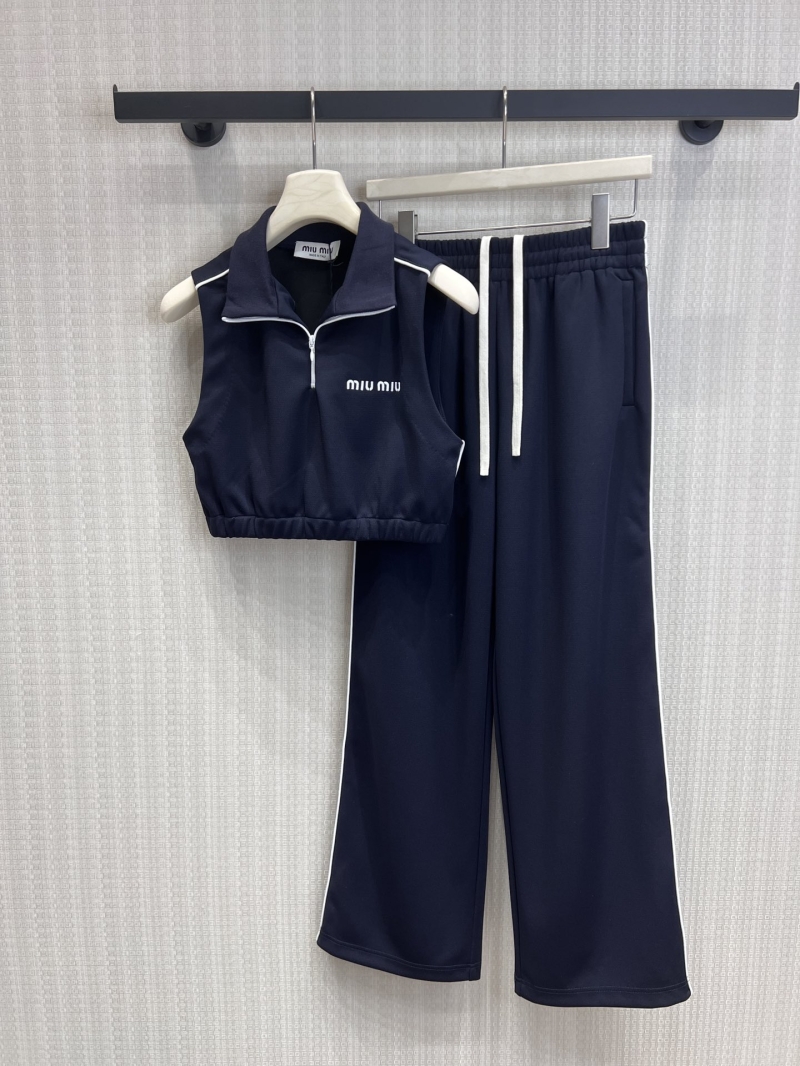 Miu Miu Sleeveless Half-Zip Cropped Technical Jersey Sweatshirt in Dark Navy